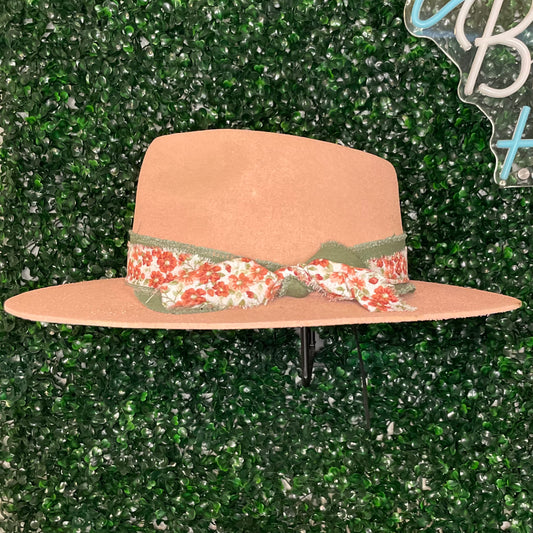 Dusty Rose Teardrop Felt Hat