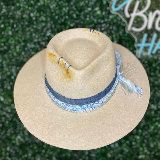 Oat Teardrop Felt Hat